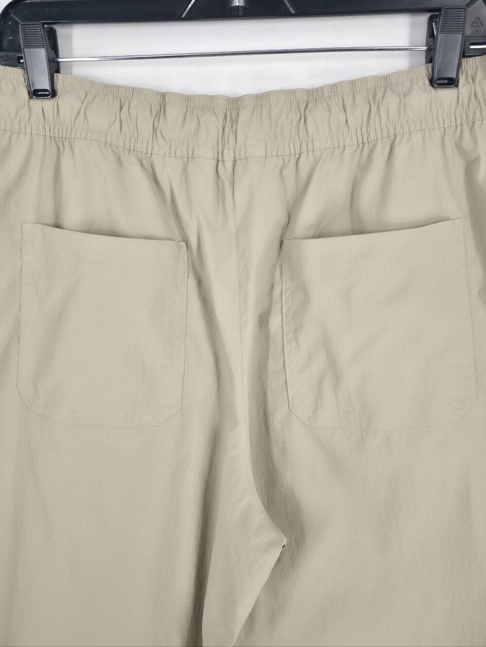 Athleta Midday Mid Rise Crop Poplin Pants Khaki Beige Size Medium - Picture 11 of 15
